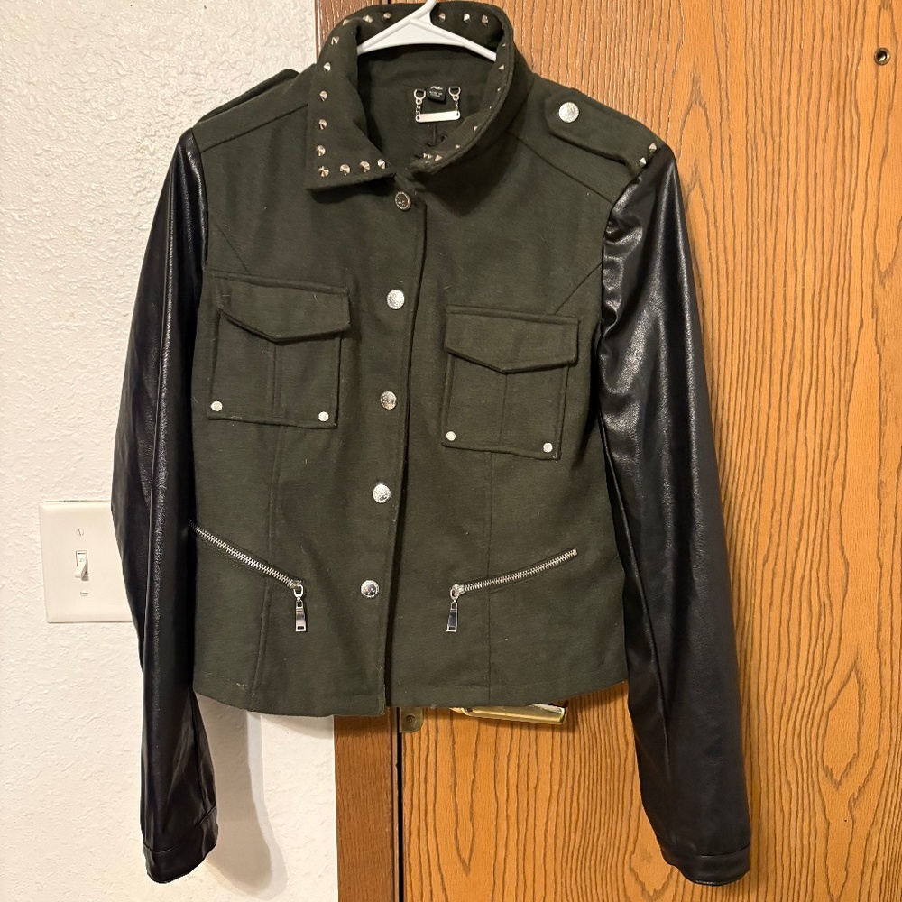 Coats - Picture 2 of 5